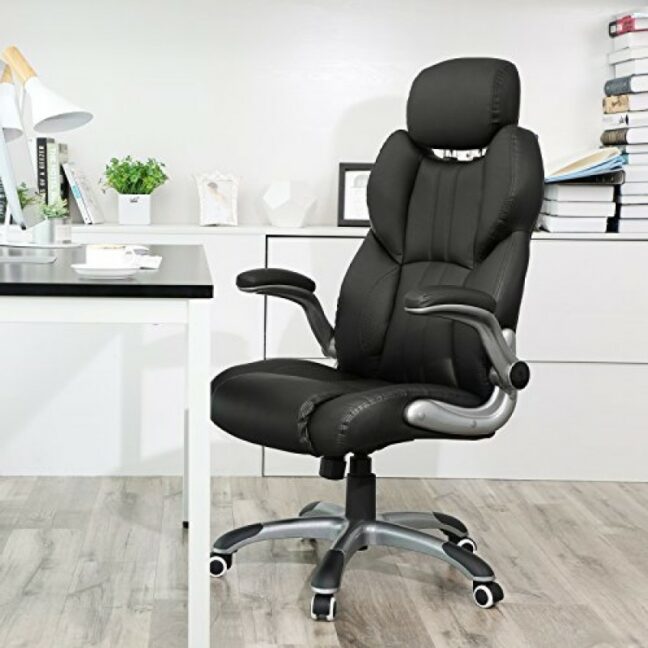 Ergonómikus irodai szék, állítható kartámaszokkal