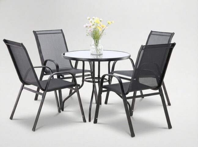 Kerti bútor szett asztallal és 4 székkel