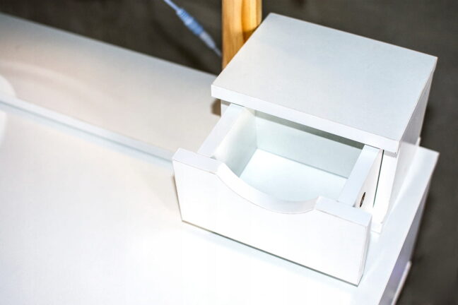 Fésülködő asztal székkel és LED tükörrel – fehér