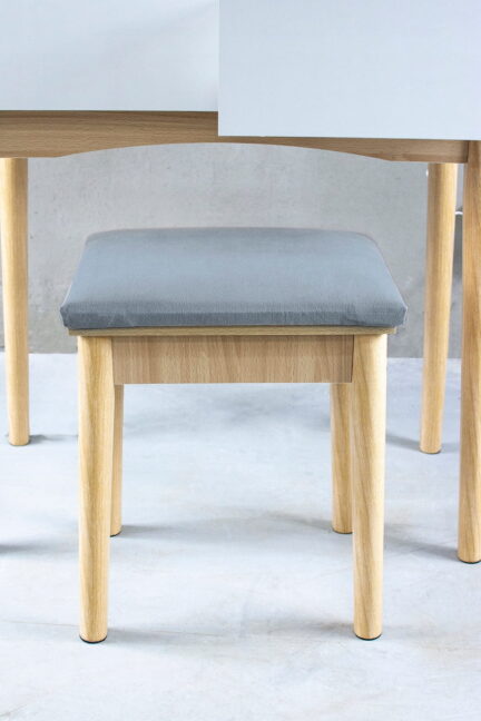 Fésülködő asztal székkel és LED tükörrel – fehér